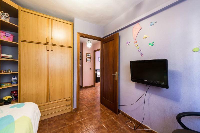 Ferienwohnung Vivienda Familiar Con Jardin Junto A Ifema Madrid Exterior foto