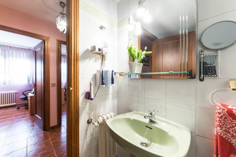 Ferienwohnung Vivienda Familiar Con Jardin Junto A Ifema Madrid Exterior foto