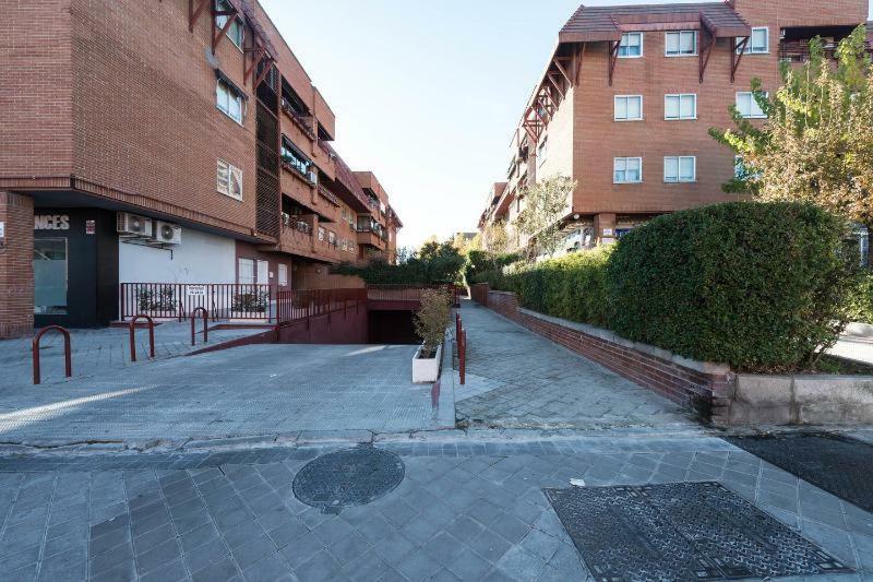Ferienwohnung Vivienda Familiar Con Jardin Junto A Ifema Madrid Exterior foto